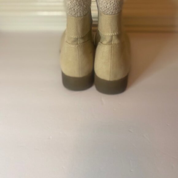 St Johns Bay Ladies Lace up Booties, Ivory,  Size 10M - Picture 5 of 6